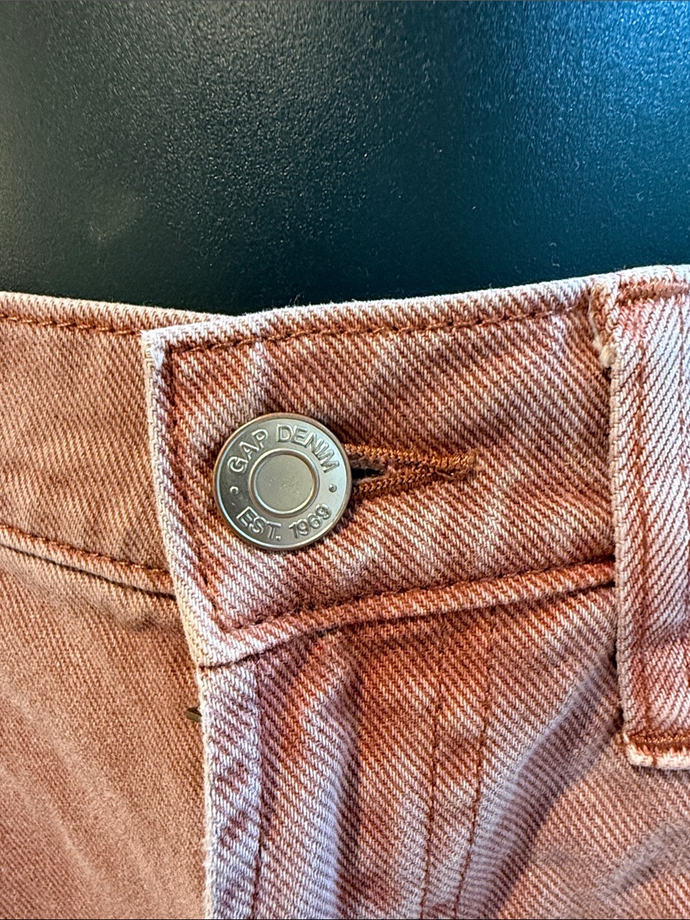 GAP Dusty Rose Wide-Leg High-Rise Jeans - Picture 2 of 3